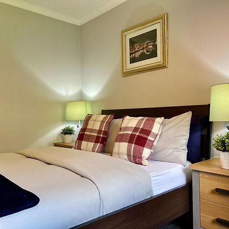 Spacious 2 Bed-Flat In Glasgow City - Free Parking المظهر الخارجي الصورة