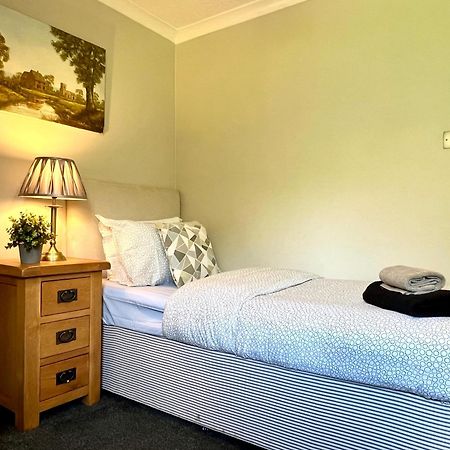 Spacious 2 Bed-Flat In Glasgow City - Free Parking المظهر الخارجي الصورة