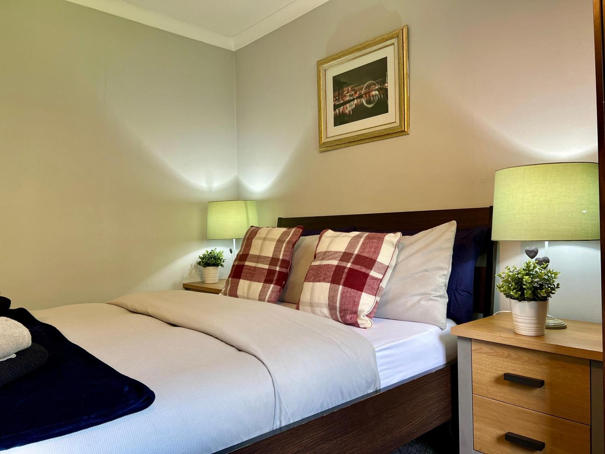 Spacious 2 Bed-Flat In Glasgow City - Free Parking المظهر الخارجي الصورة
