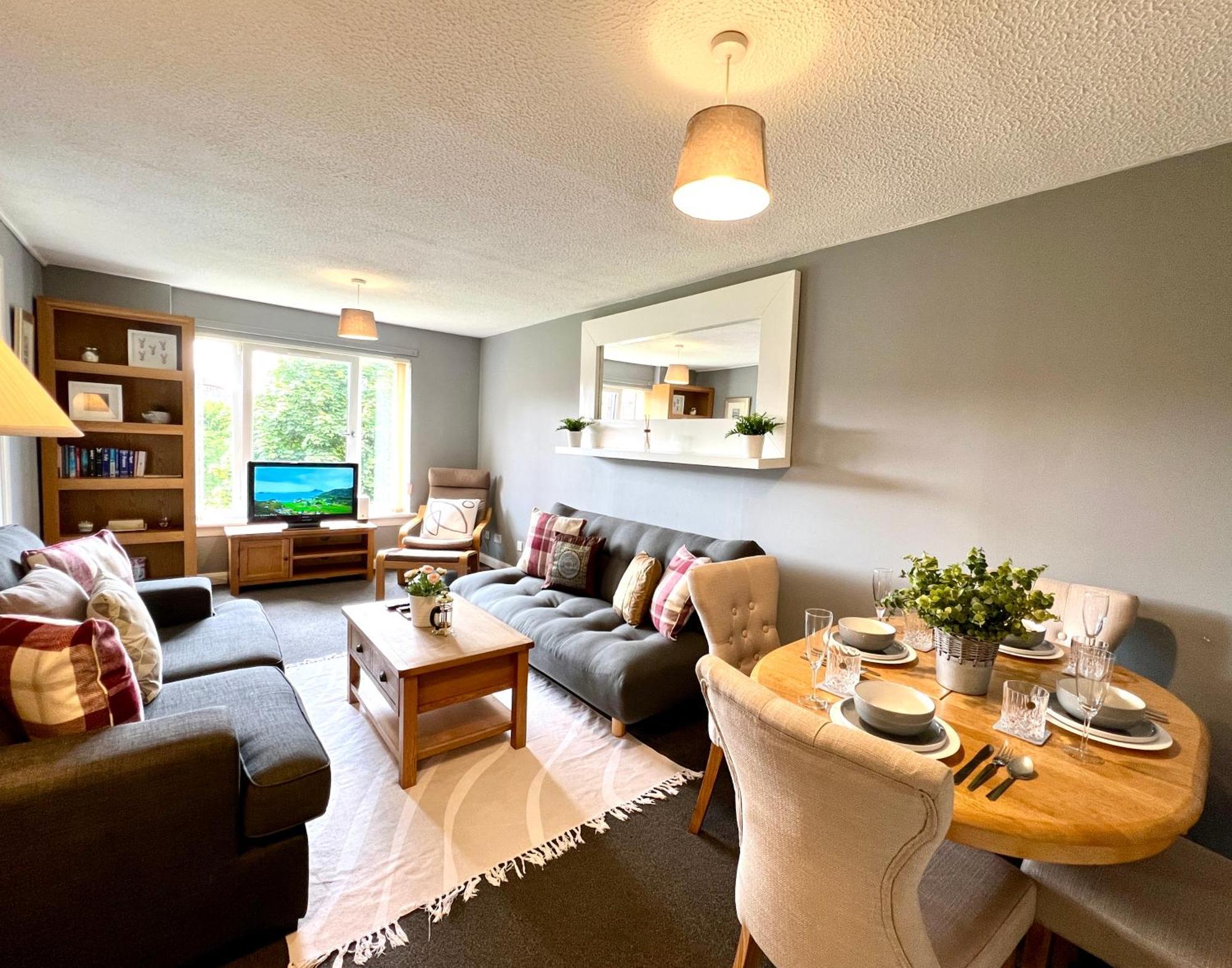 Spacious 2 Bed-Flat In Glasgow City - Free Parking المظهر الخارجي الصورة