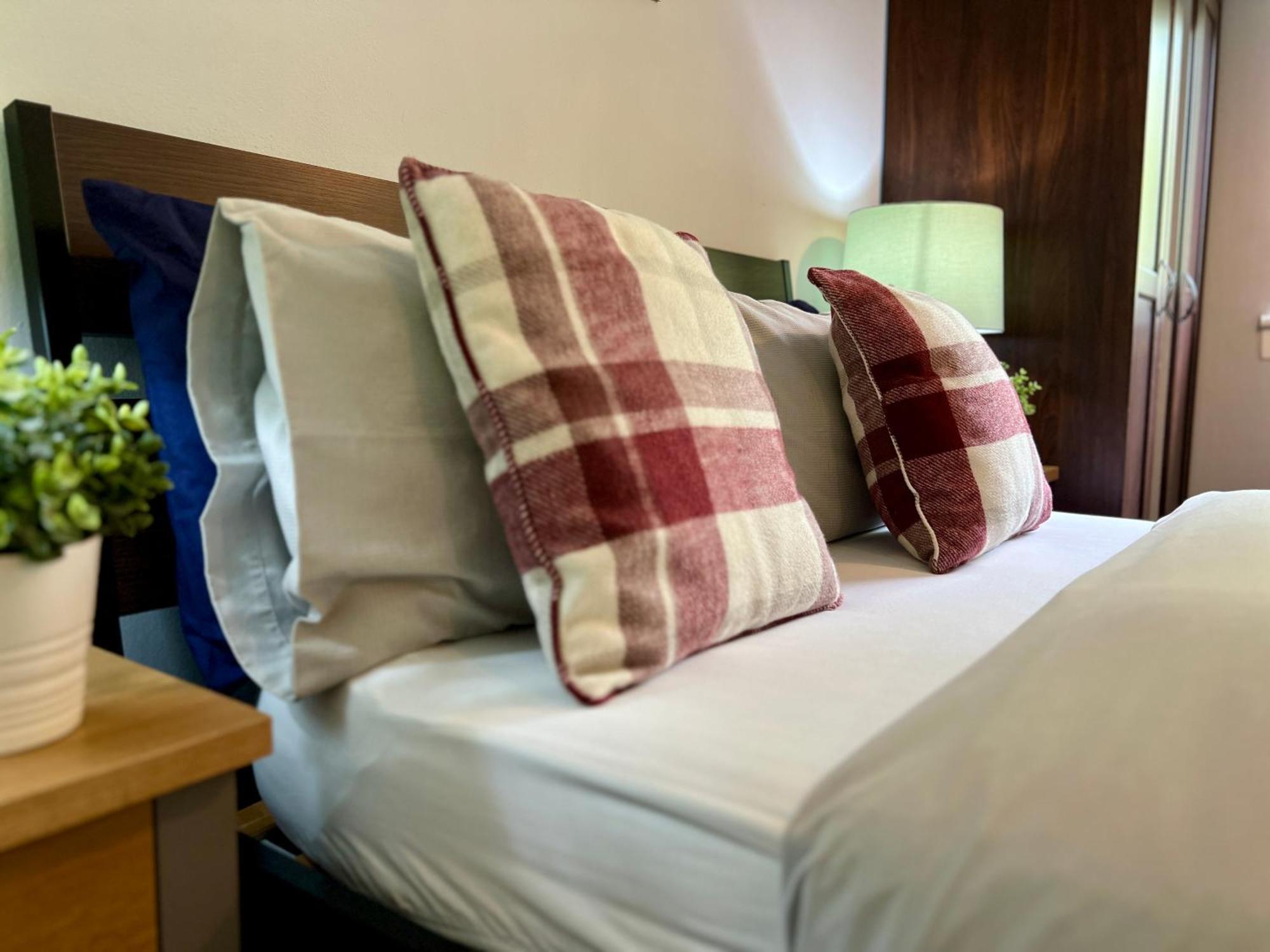Spacious 2 Bed-Flat In Glasgow City - Free Parking المظهر الخارجي الصورة