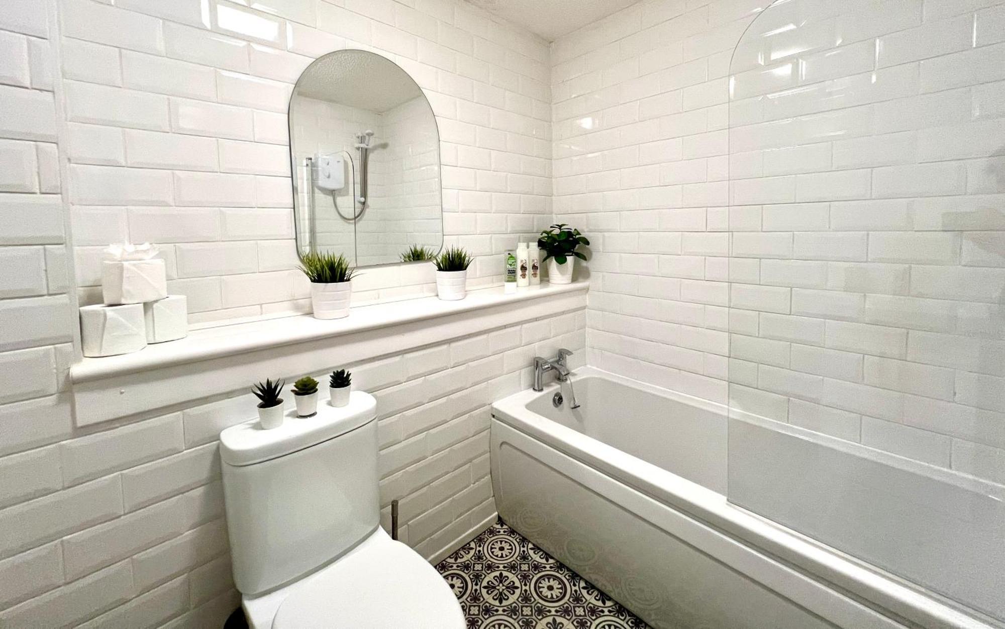 Spacious 2 Bed-Flat In Glasgow City - Free Parking المظهر الخارجي الصورة